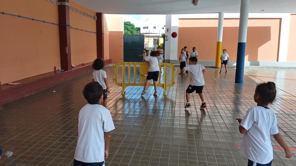Más de mil niños y niñas de 39 colegios de la capital grancanaria se han beneficiado de las actividades extraescolares de 'Conciliando' del Ayuntamiento