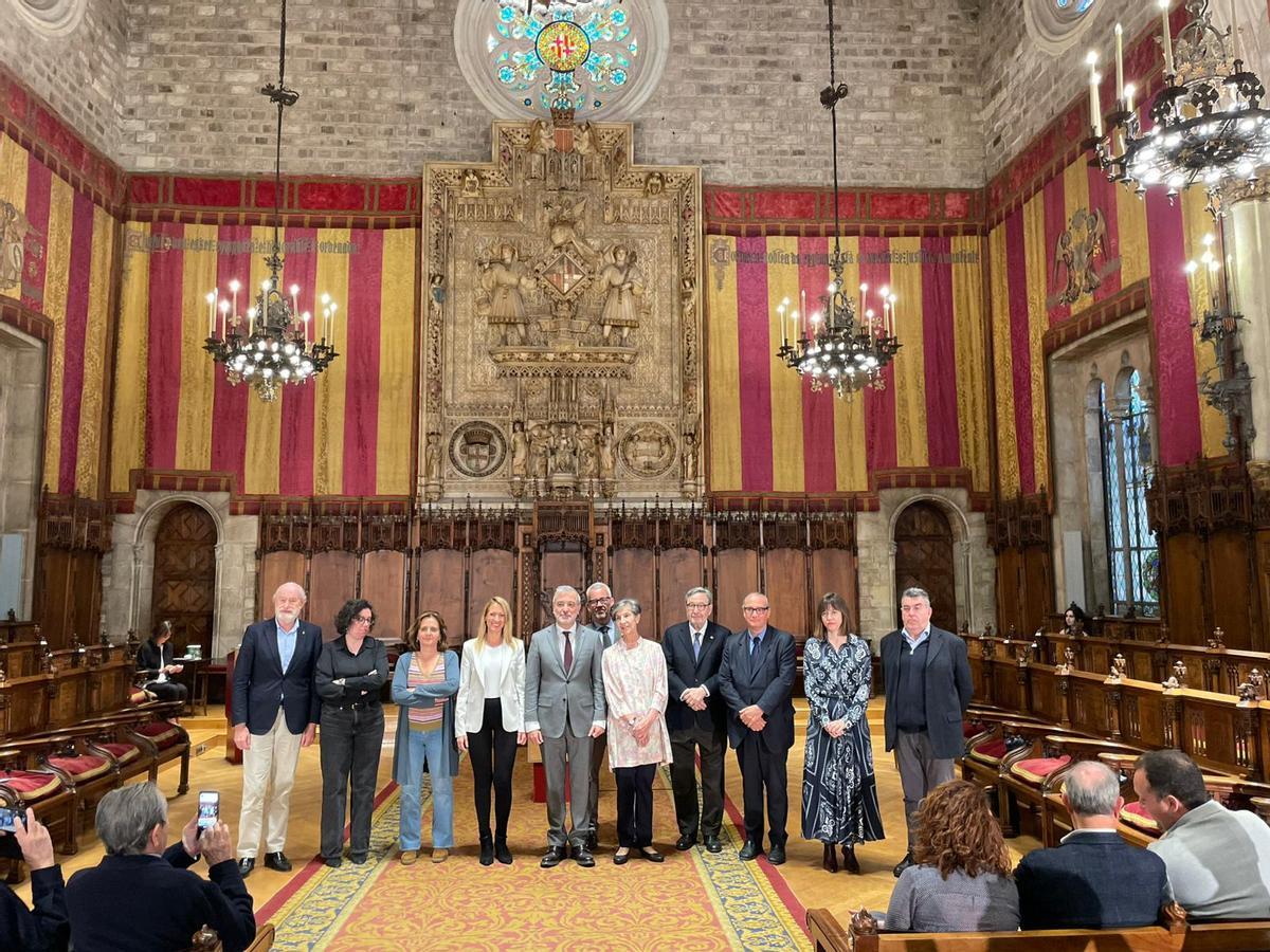 Presentación del I Premi Internacional Barcelona per la Pau en el Saló de Cent