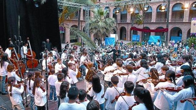 El 'correfoc' de adultos del 2010, que este año se celebrará el 14 de mayo.