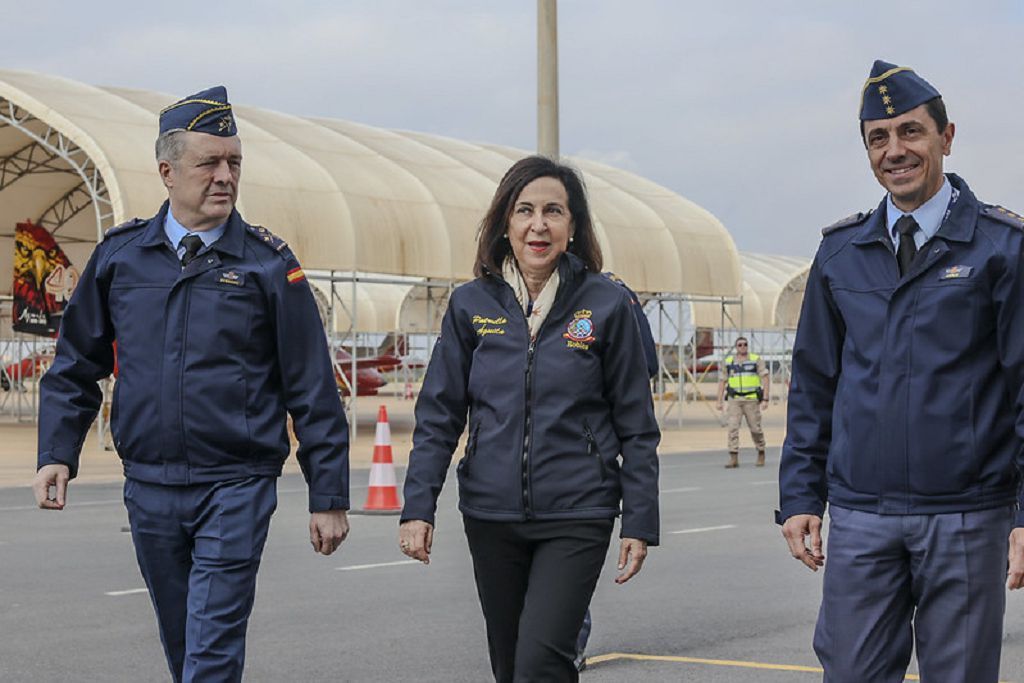Todas las imágenes de la visita de la ministra de Defensa a la Academia General del Aire de San Javier