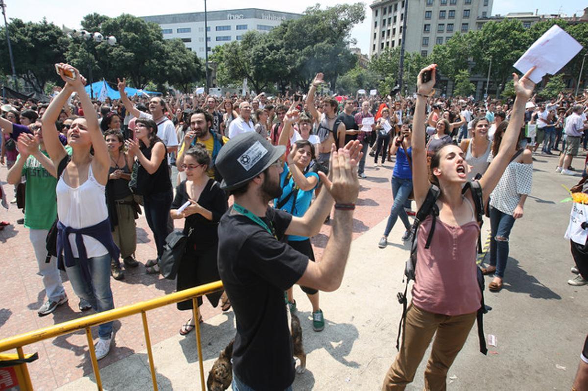 El desallotjament de la plaça de Catalunya, vist per Guillermo Moliner.