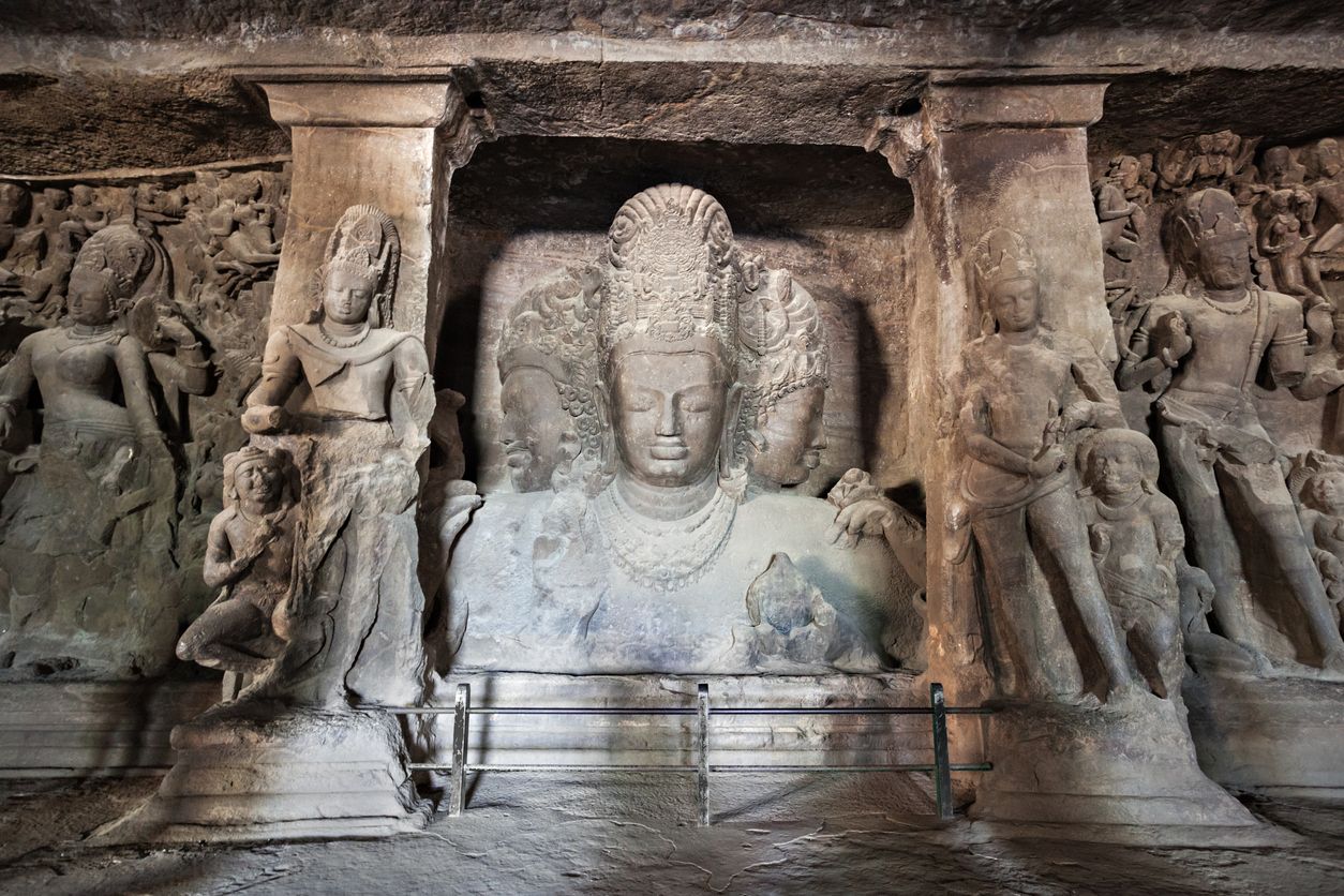 La cueva más importante y mejor conservada es la dedicada a Shiva