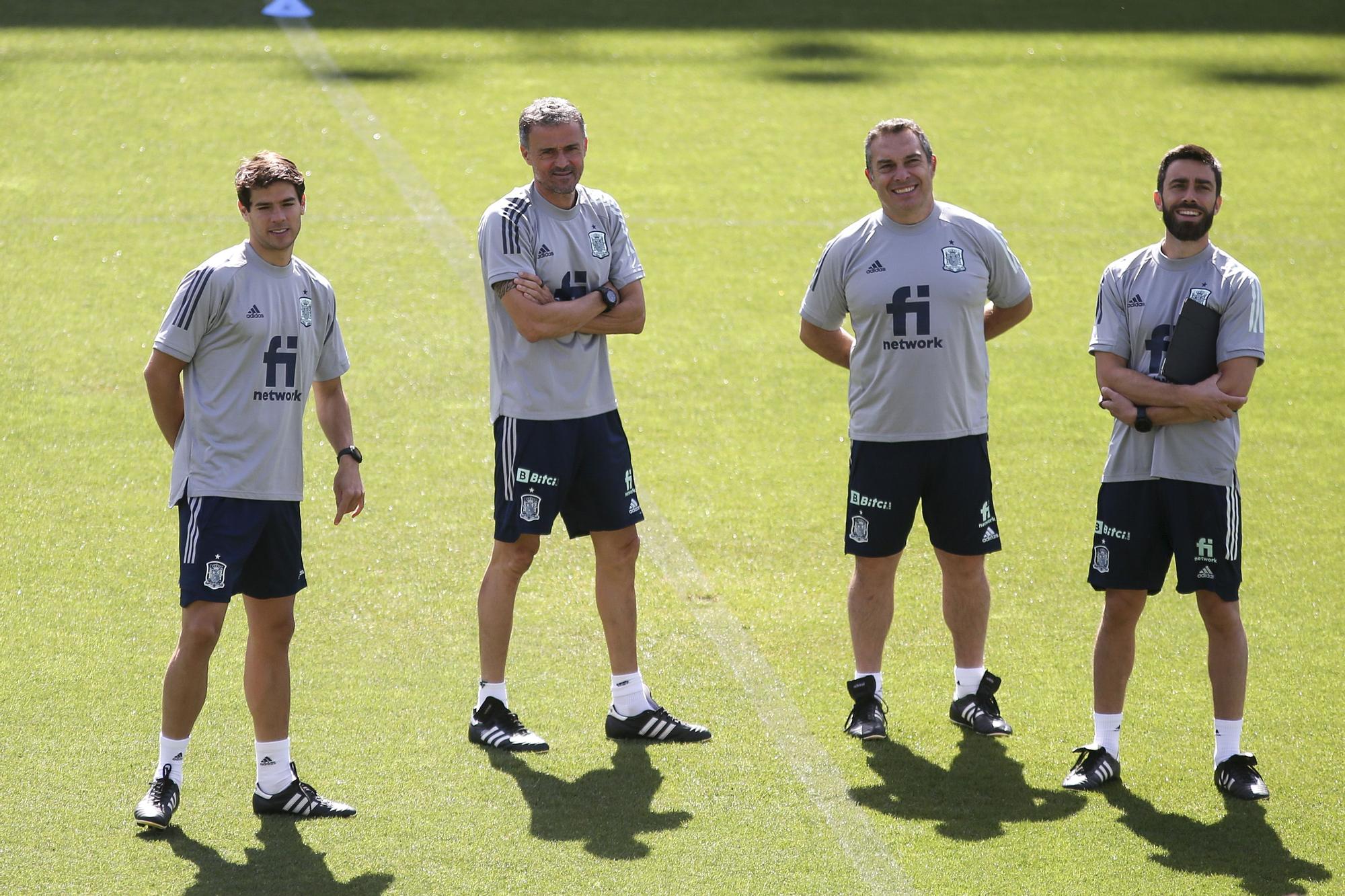 España se entrena en La Rosaleda para preparar el partido ante la República Checa