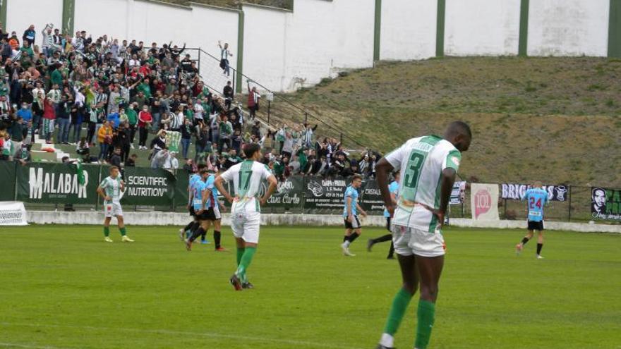 El Antequera CF cae en la orilla