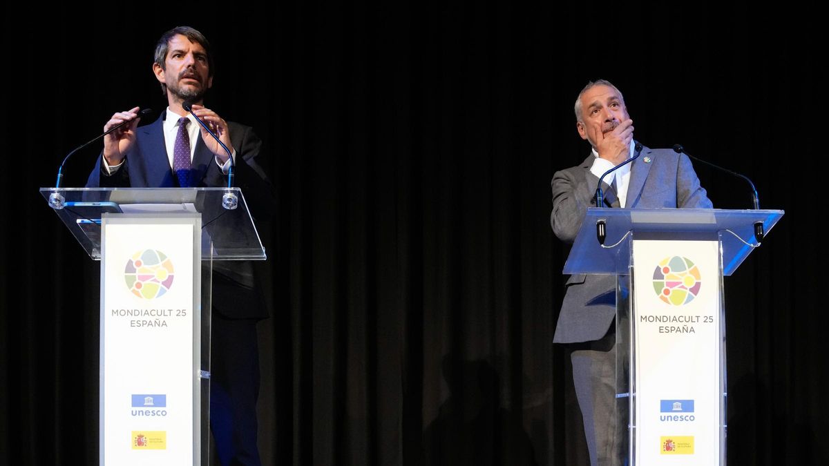 El ministro de Cultura, Ernest Urtasun, y el subdirector general de Cultura de la UNESCO, Ernesto Ottone, durante la presentación de Mondiacult 2025. El ministro de Cultura, Ernest Urtasun, y el subdirector general de Cultura de la UNESCO, Ernesto Ottone, durante la presentación de Mondiacult 2025.