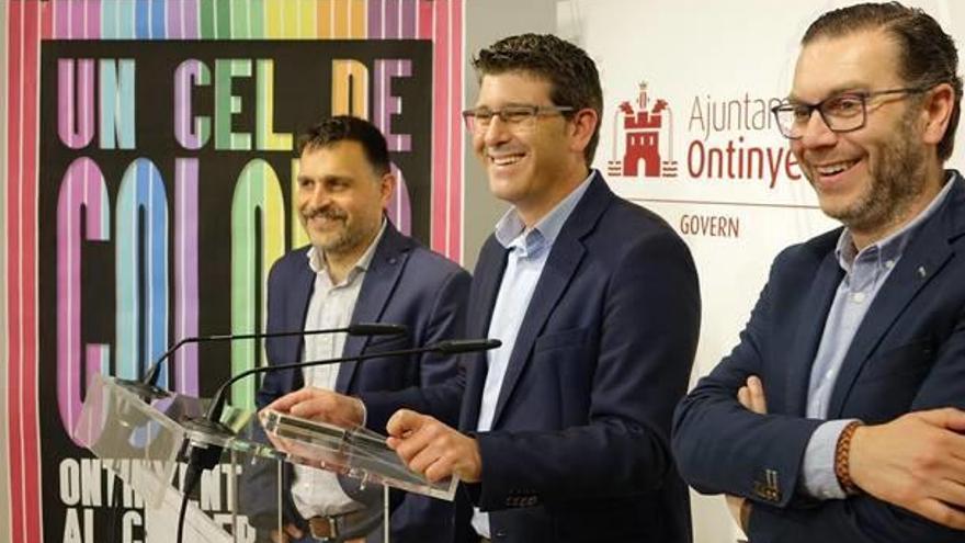 Ontinyent al Carrer decorará Martínez Valls con 15.000 tiras textiles de colores