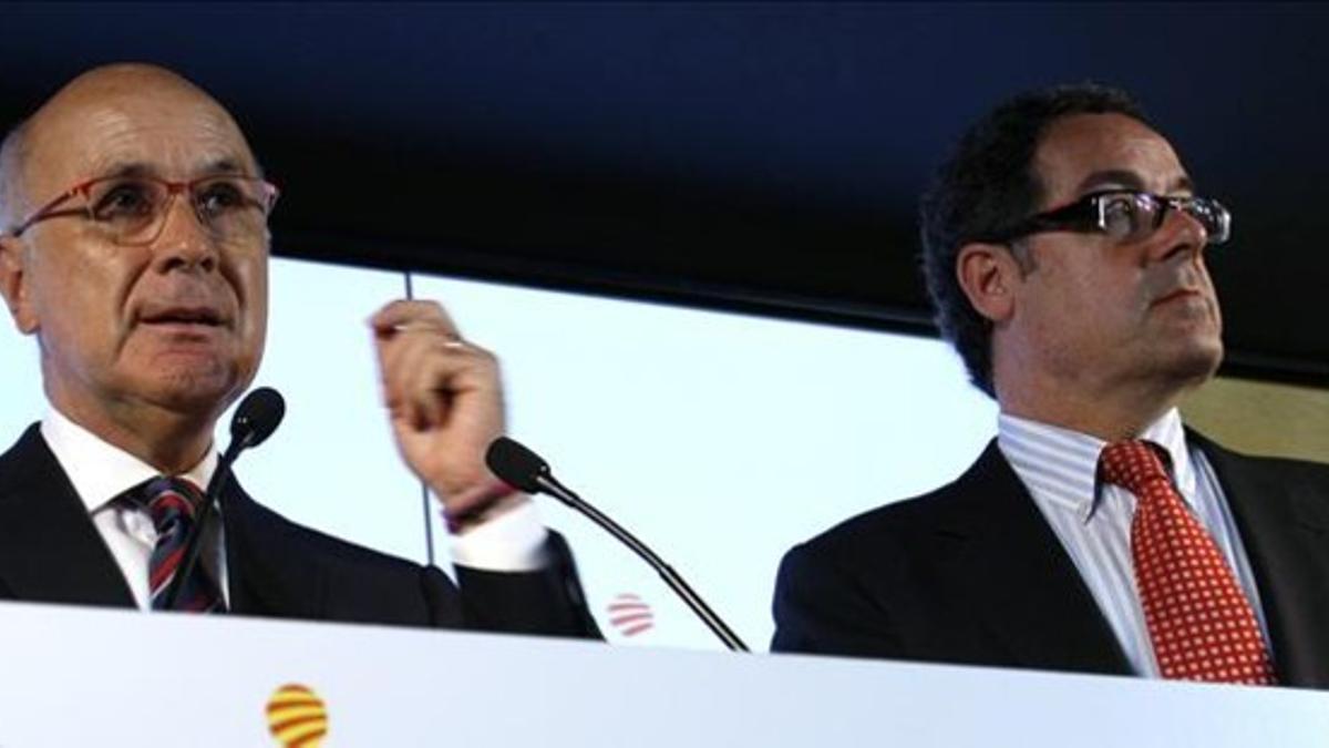 El líder de Unió, Josep Antoni Duran Lleida, y el portavoz adjunto de CiU en el Congreso, Pere Macias, en una imagen de octubre del 2011. RICARD CUGAT