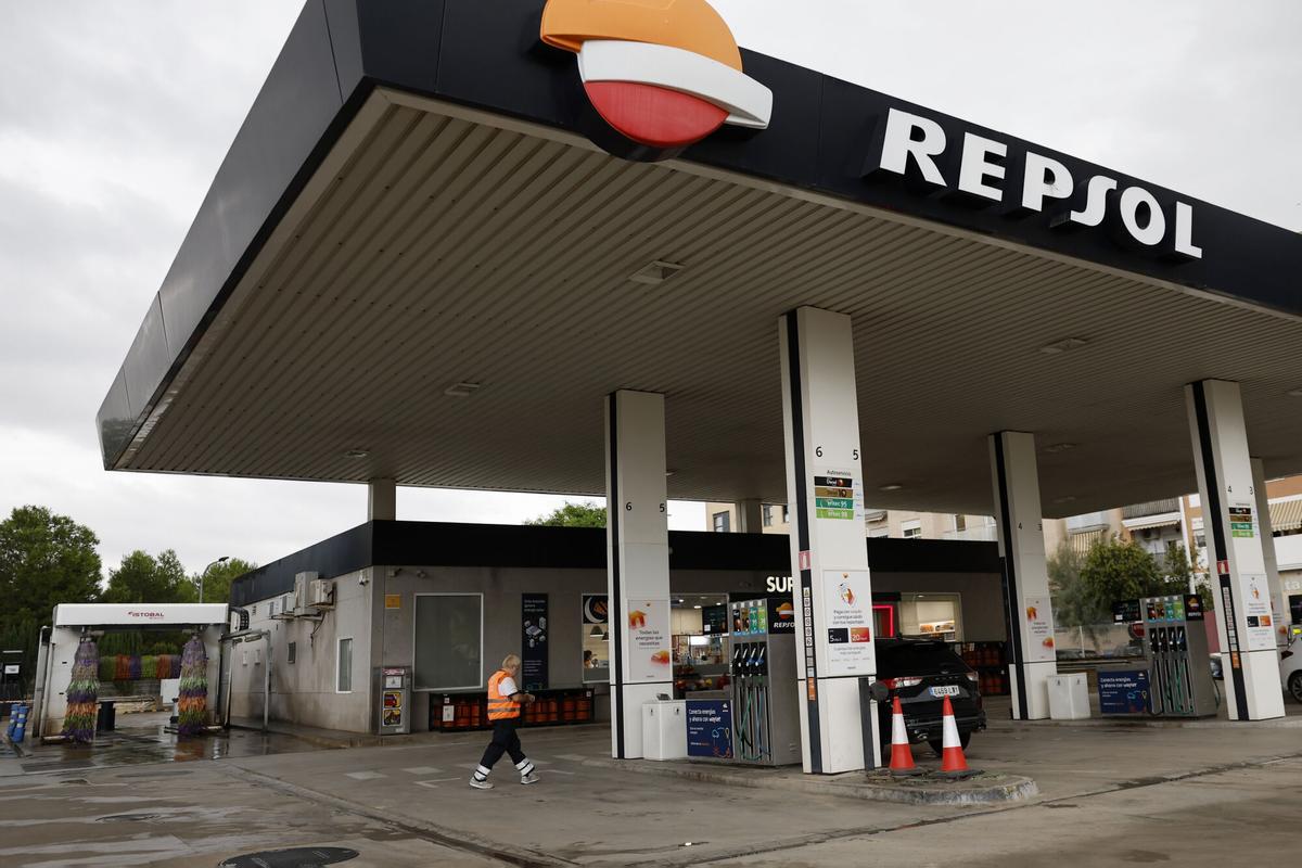 Imagen de archivo de una gasolinera de Repsol EFE/Chema Moya. Sustituye el texto