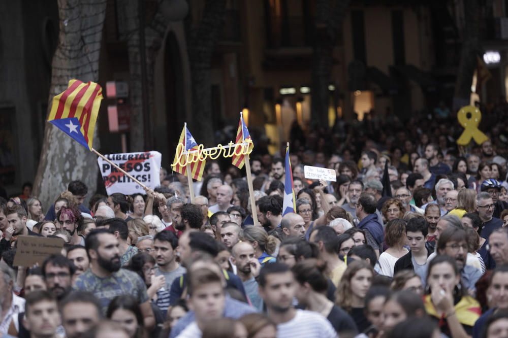 Miles de personas contra la sentencia del 'procés' en Palma