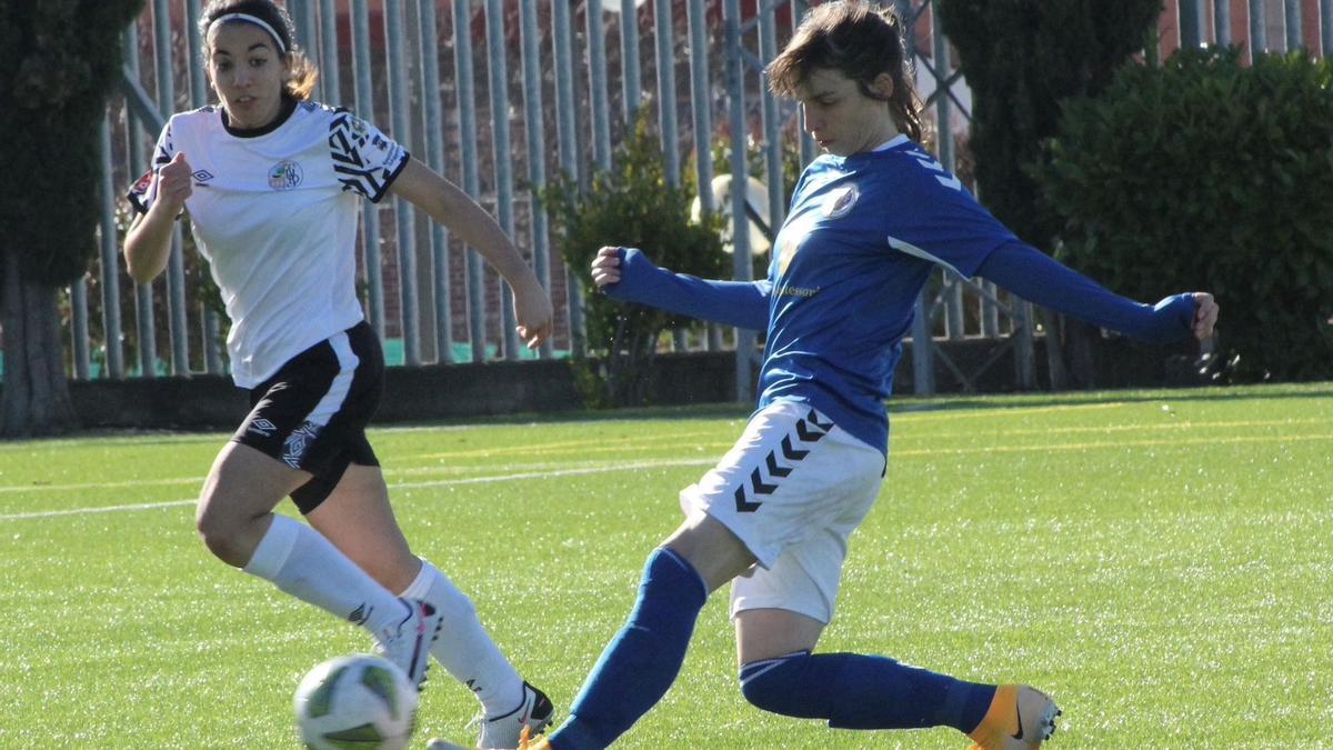 Alba Palacios jugando con el Torrelodones