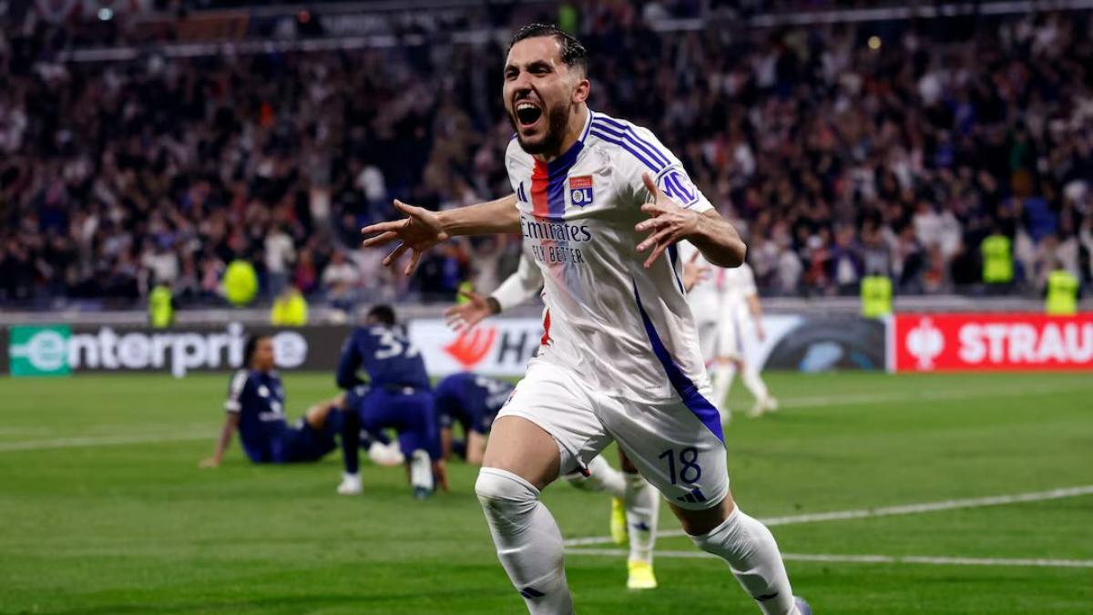 Cherki celebra su tanto al United