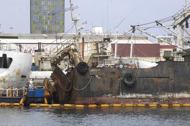 BARCO EN RIESGO DE HUNDIMIENTO