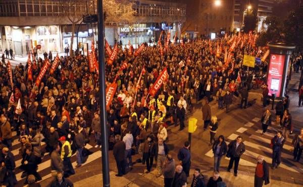 Nueva marcha contra los recortes del Gobierno en Zaragoza