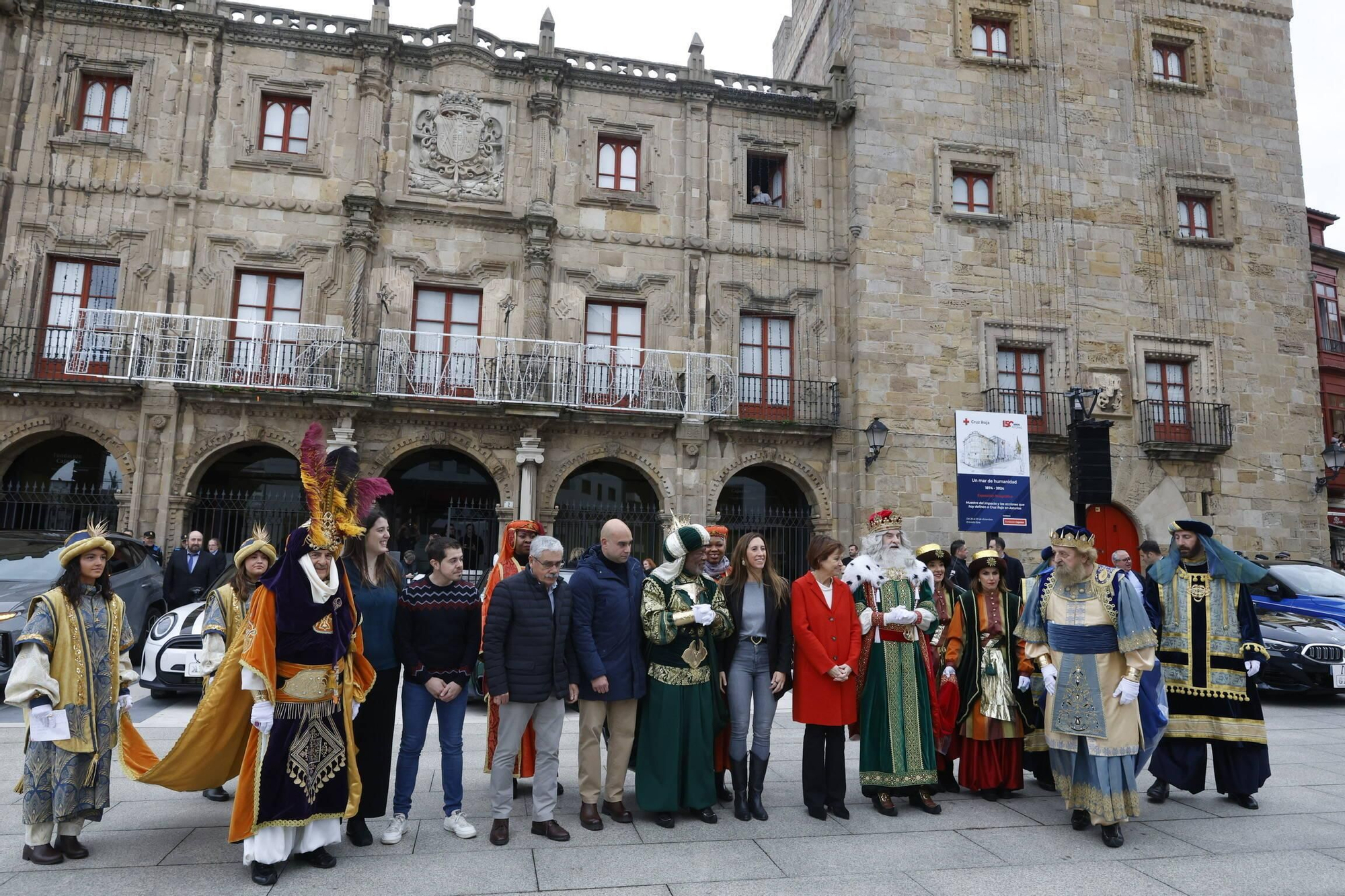 En imágenes: Los Reyes Magos desembarcan en Gijón