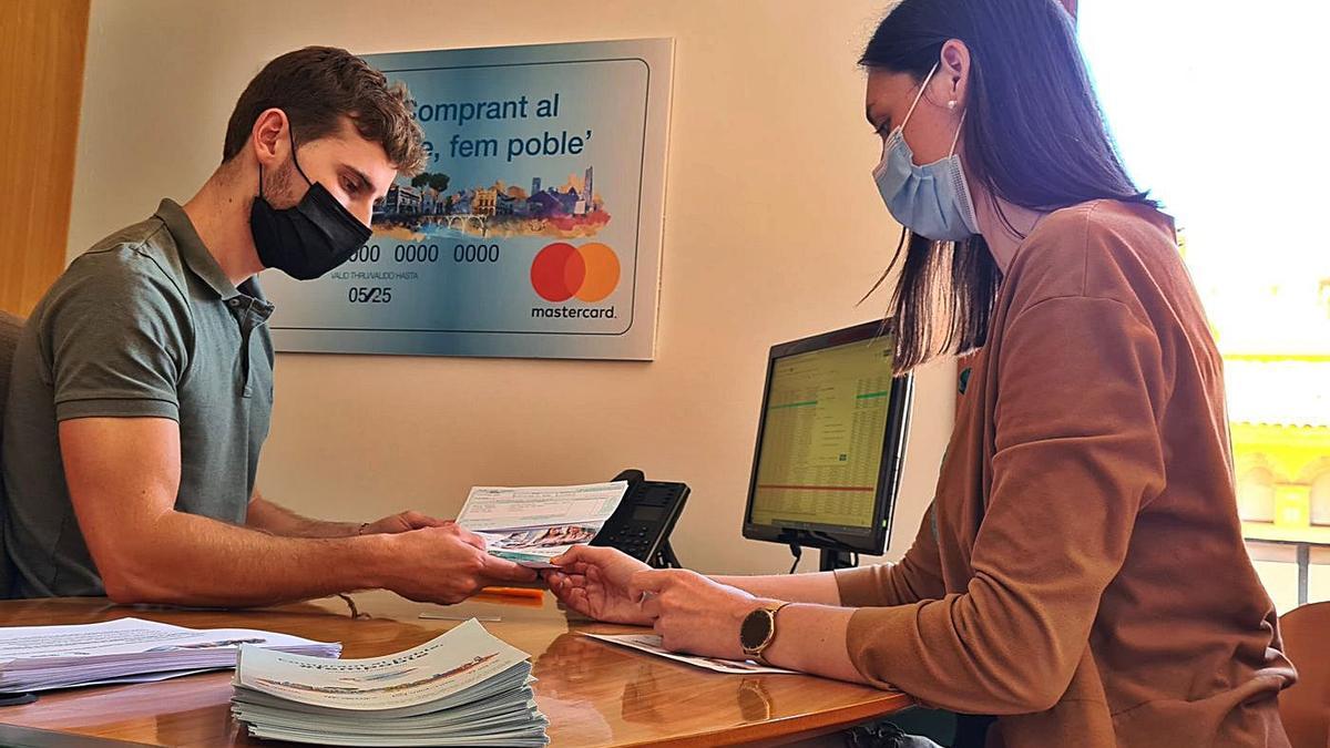 Las oficinas de Caixa Rural o la sede de su Fundación (en la imagen), son los puntos de reparto de la tarjeta.