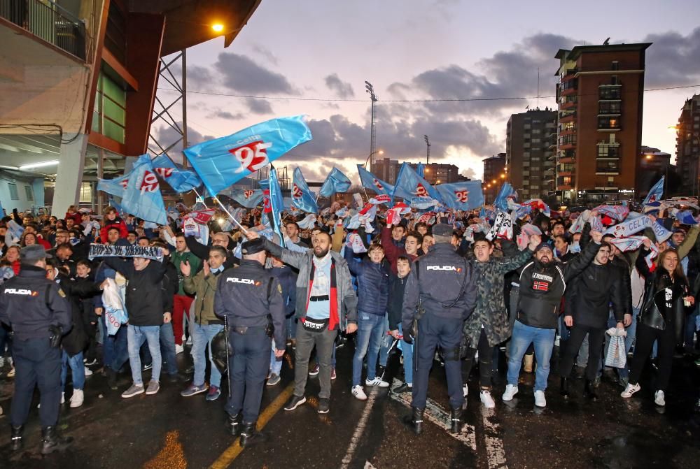 La afición apoyó al equipo antes del partido para darle un empujón fuera del descenso