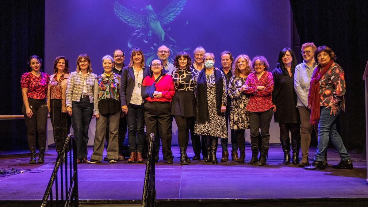 Foto de familia de las finalistas del Festival Be Free.