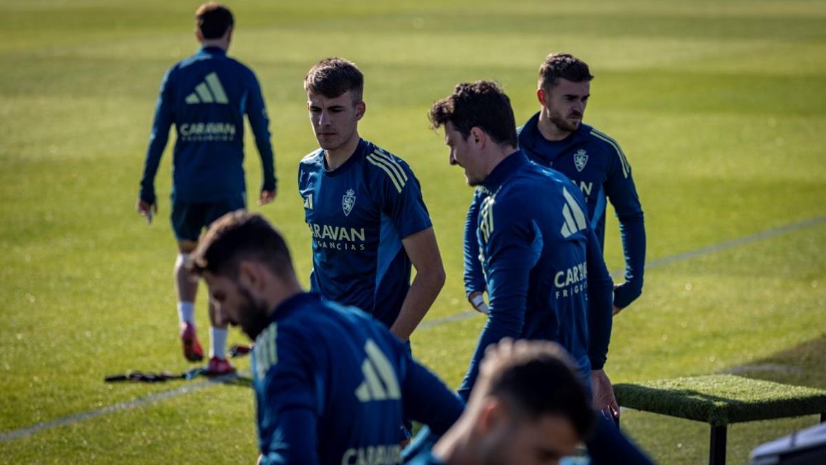 Bazdar, en un entrenamiento con el Zaragoza.