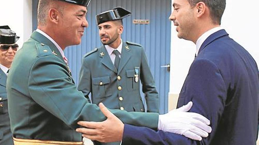 Honores a la Guardia Civil y al Pilar en toda la provincia de Castellón