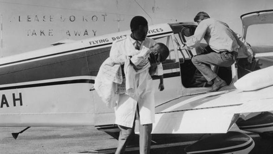 Los "flying doctors", una de las iniciativas pioneras de Amref Health en África.