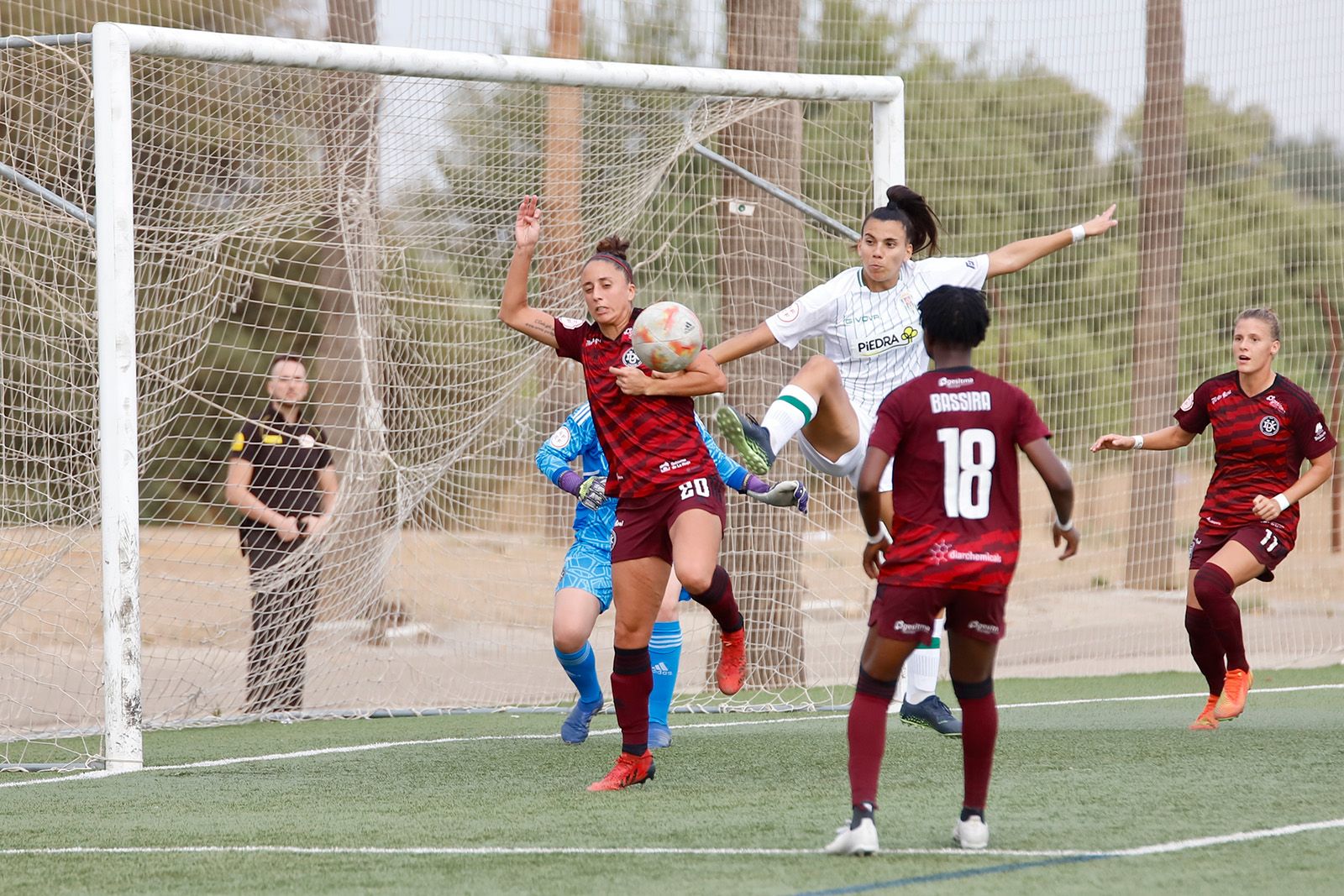 Las imágenes del Córdoba Femenino - Dux Logroño de la Copa de la Reina