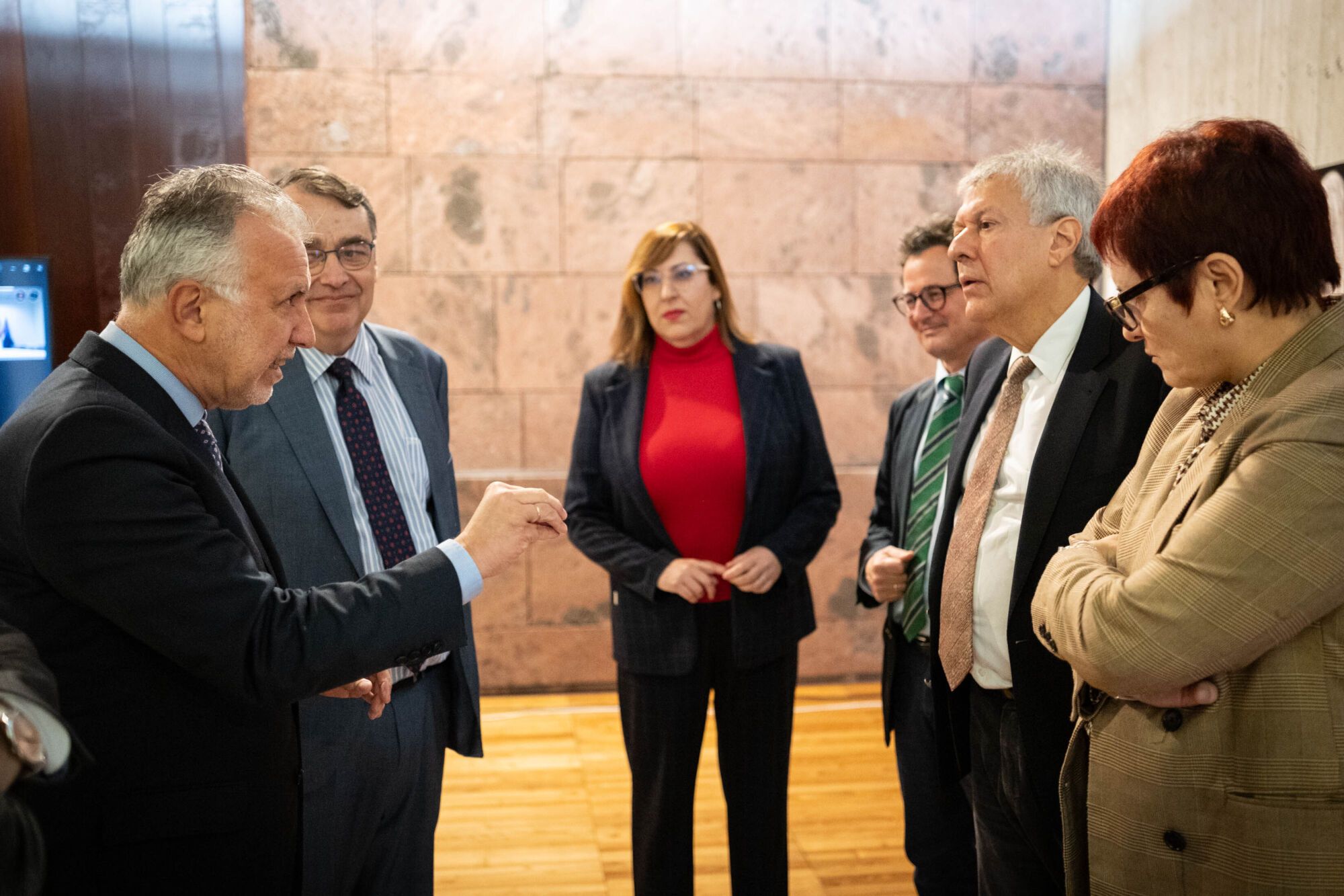 Reunión interministerial para el reparto de menores que llegan a Canarias