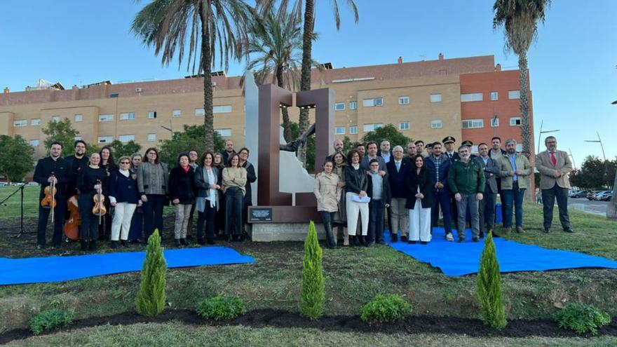 Inaugurada la escultura de homenaje por el covid-19