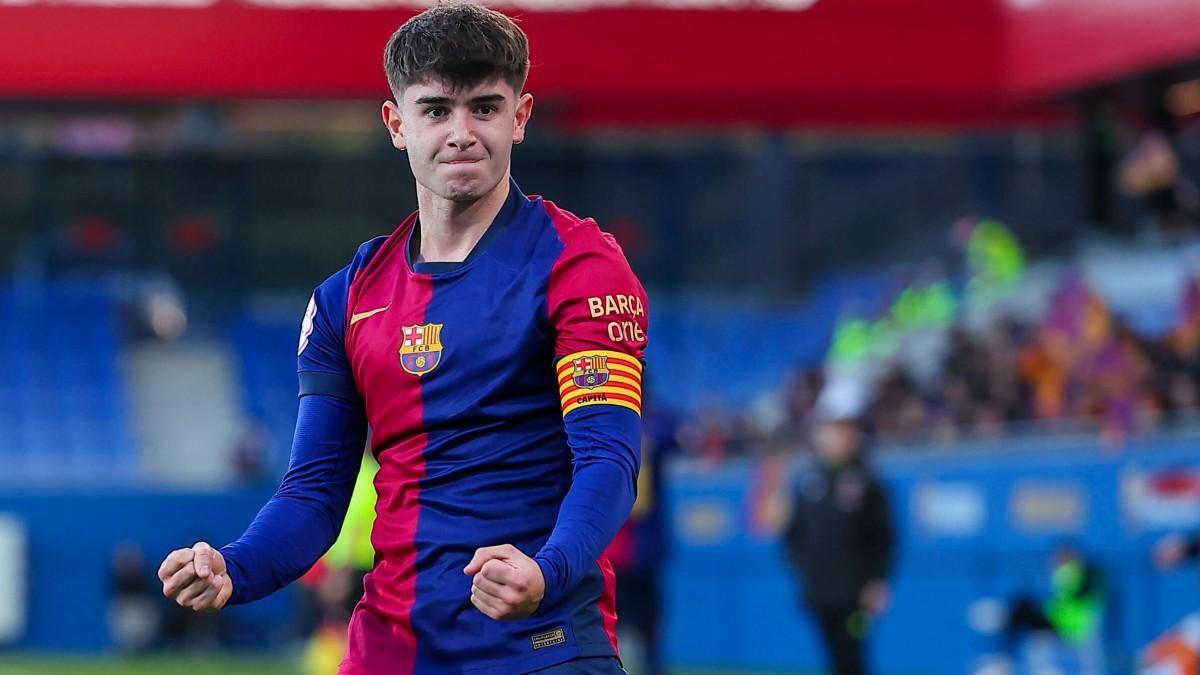 Aleix Garrido celebra un gol en el Johan Cruyff