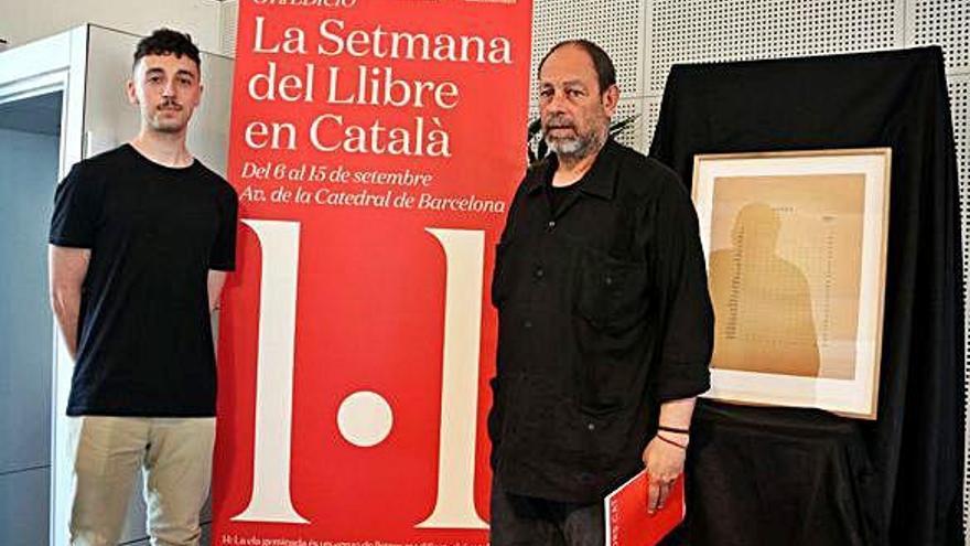 Sergio Conches (a l&#039;esquerra), autor del cartell de la Setmana, i Joan Sala, president del certamen