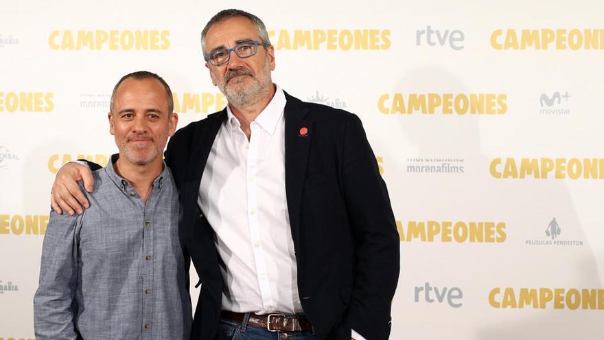 Javier Gutiérrez y Javier Fesser en la presentación de &#039;Campeones&#039; // EUROPA PRESS