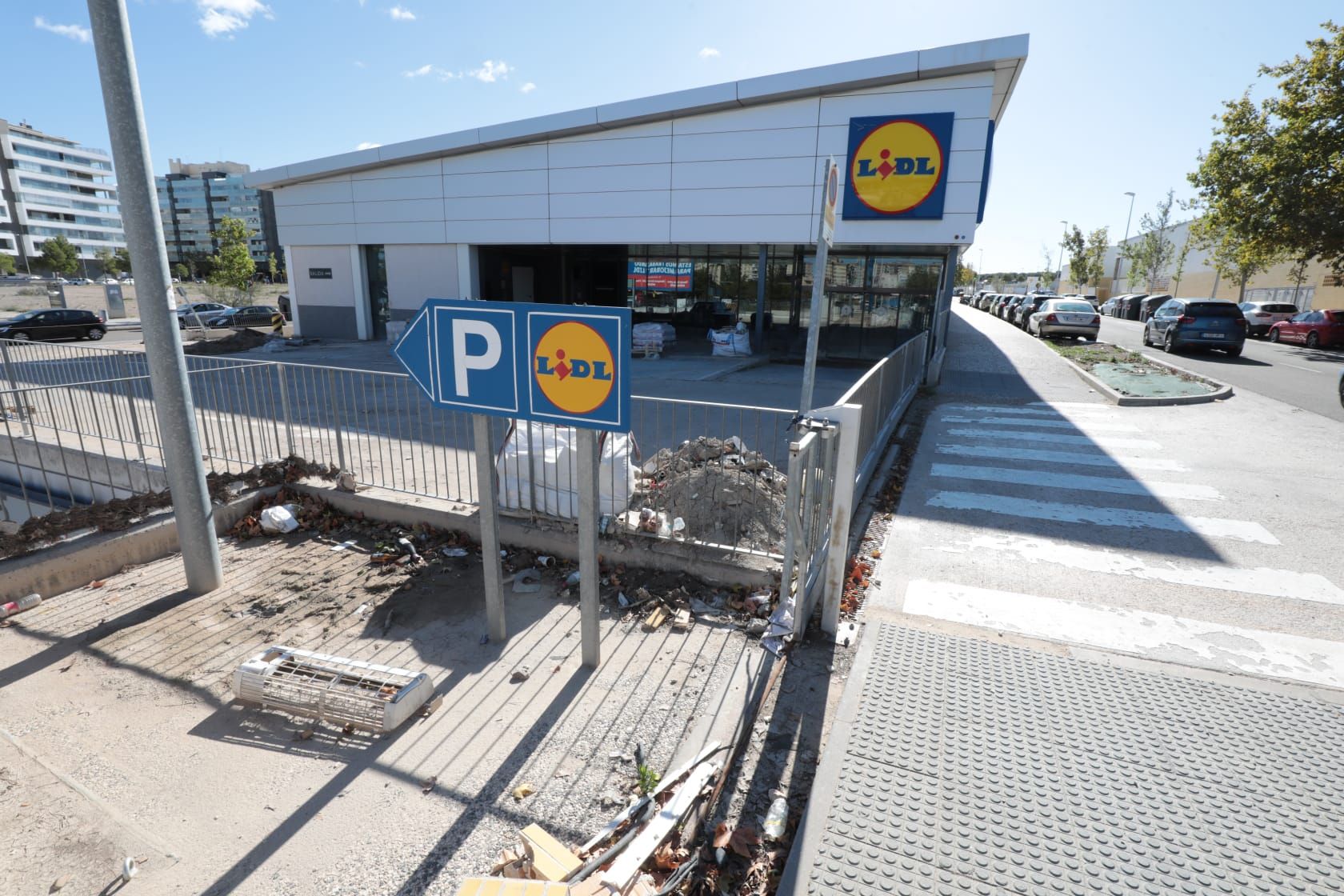 Así está el Lidl de Puerto Venecia cuatro meses después de la tormenta que obligó a cerrarlo