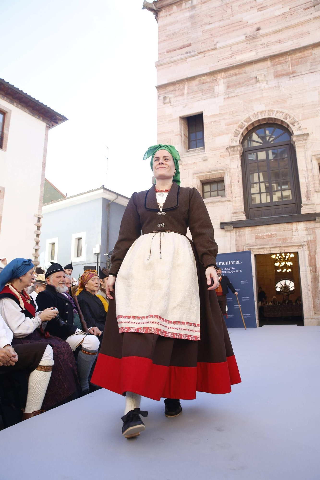En imágenes: así ha sido el Día'l Traxe'l País en Grado