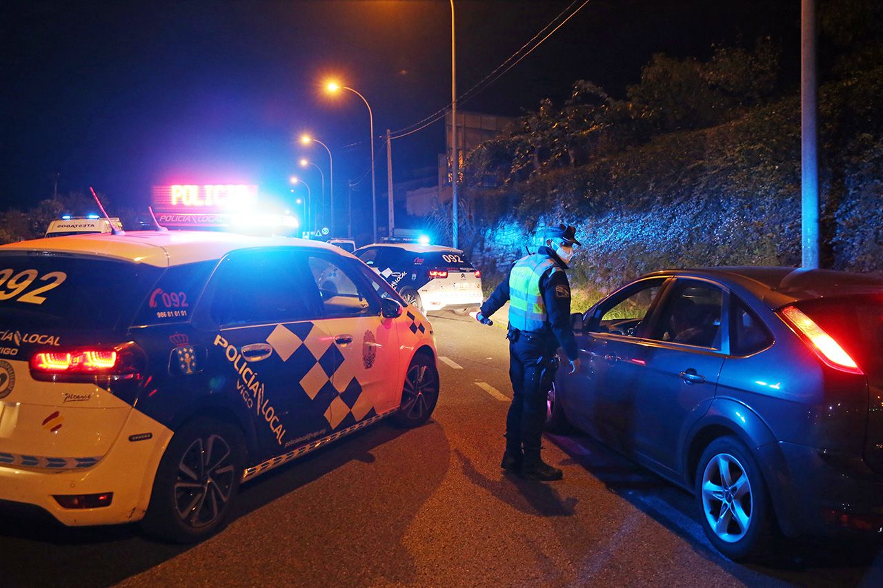 Primer viernes de toque de queda junto a la Policía Local