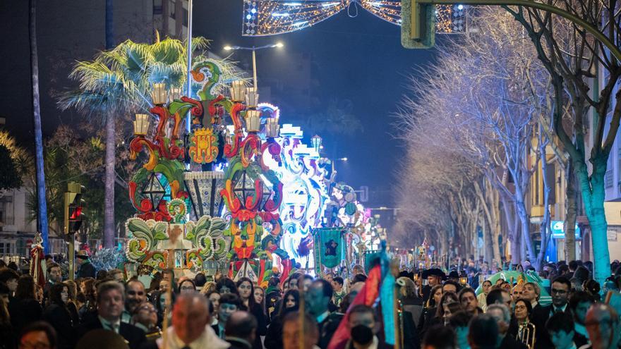 La Gestora aplaude el BIC para el desfile para potenciar las gaiatas