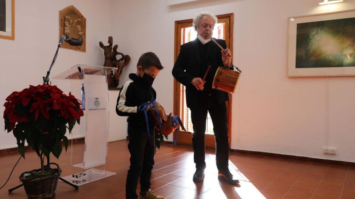 Hugo Escandell y su profesor Xumeu Joan cerrarón el acto institucional.