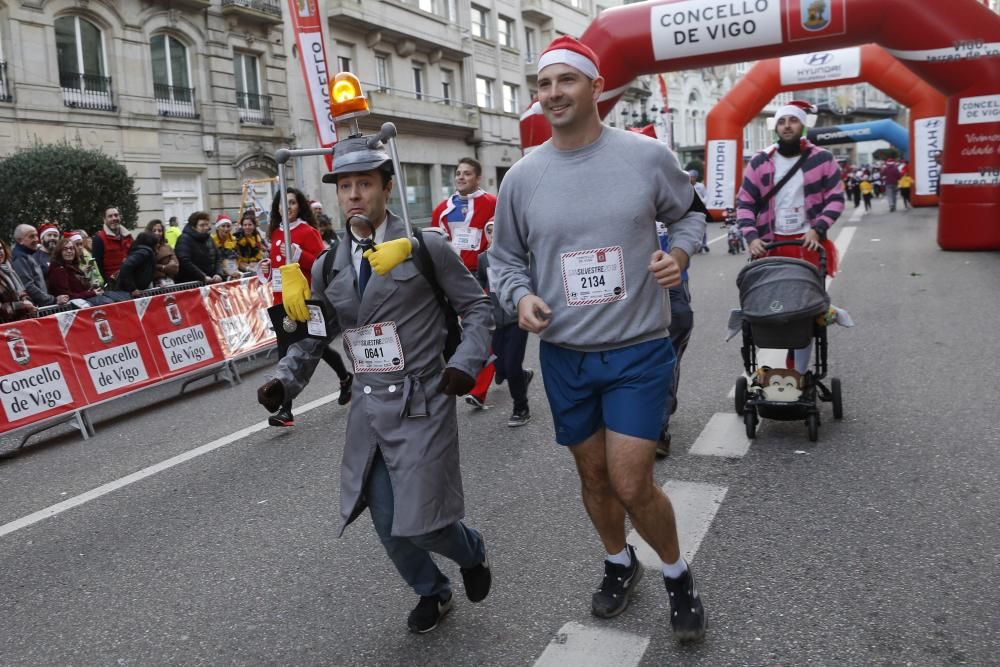 Miles de participantes celebraron el fin de año por el centro de Vigo