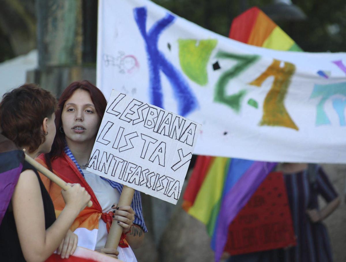 Una de las pancartas portadas por las manifestantes.  | ALBA PRIETO