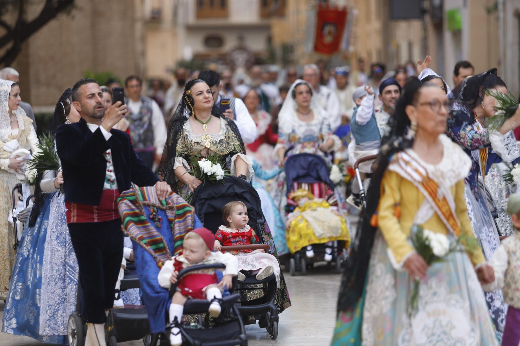 Búscate en el segundo día de la Ofrenda en la calle San Vicente hasta las 17 horas