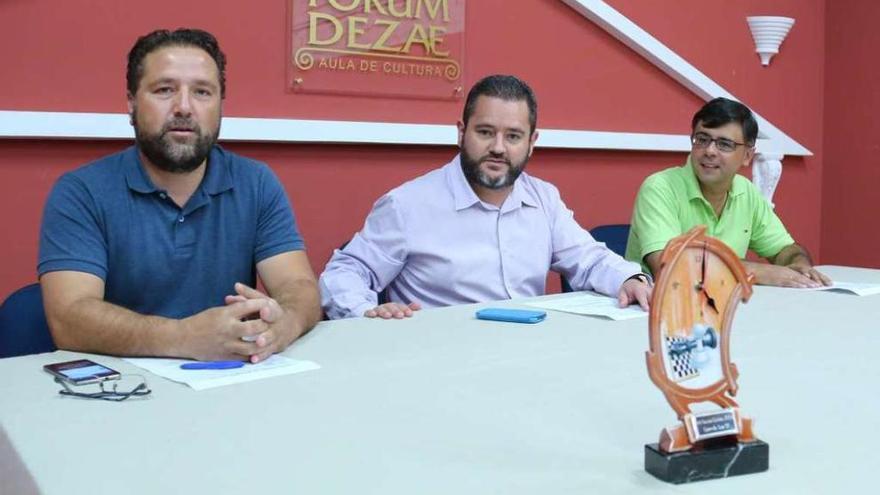 Miguel Medela, Andrés Bahillo y Salvador Crespo, durante la presentación del torneo. // Bernabé/Gutier