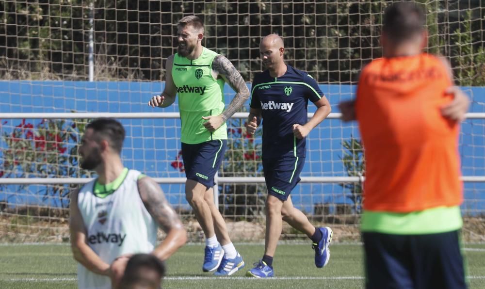 La pretemporada del Levante, en imágenes