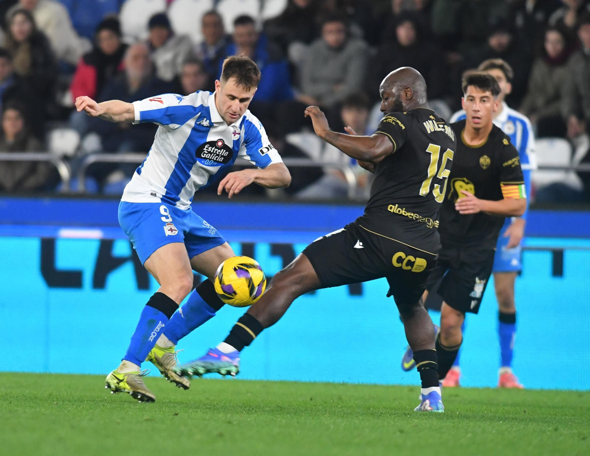 El Dépor golea al Castellón en Riazor (5-1)