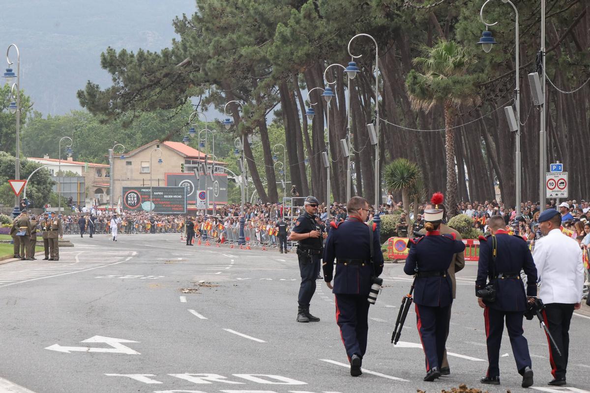 Vigo se rinde al desfile de la Fuerzas Armadas Vigo se rinde al desfile de la Fuerzas Armadas