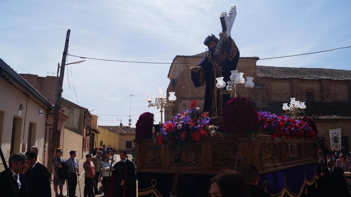 Procesión de la cofradía de la Vera Cruz y Jesús Nazareno en una edición anterior de la Pasión.