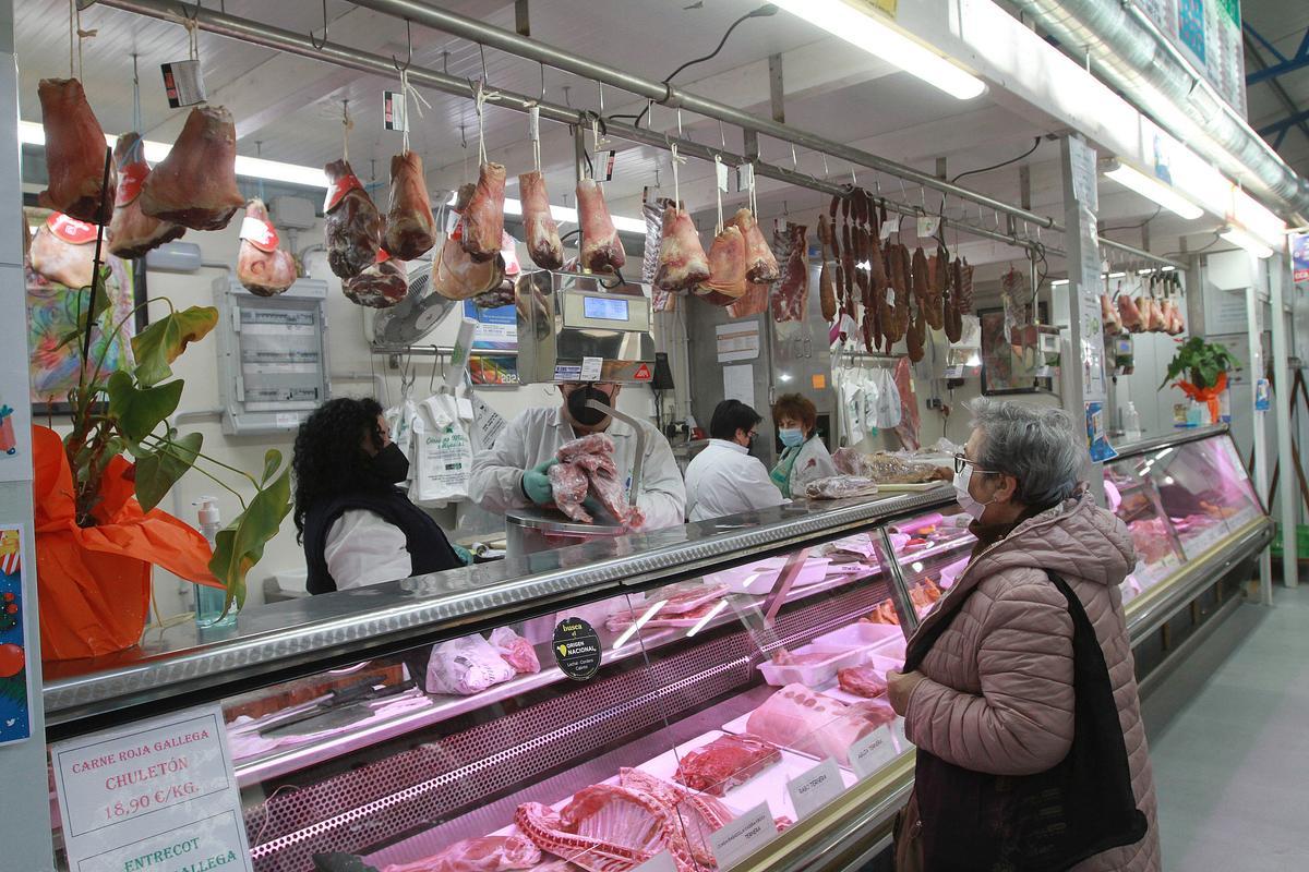 Uno de los puestos de Cárnicas Milucho. // IÑAKI OSORIO
