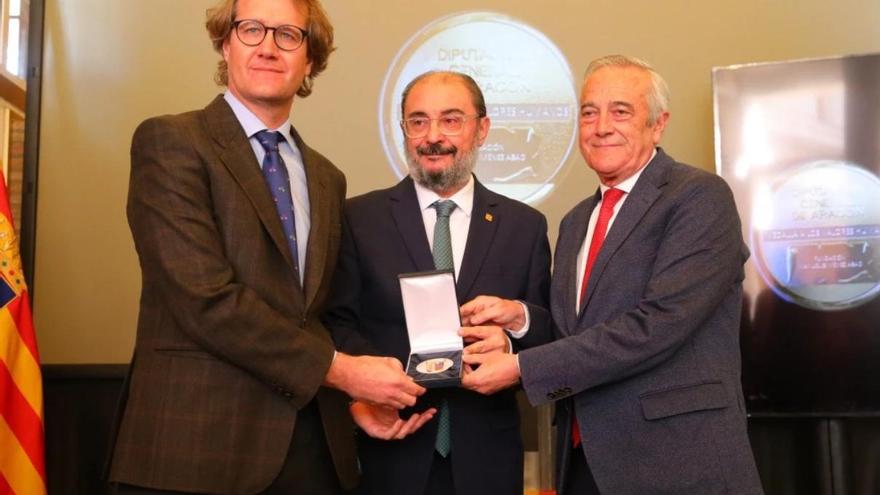 La Fundación Giménez Abad recibe la medalla a los valores humanos