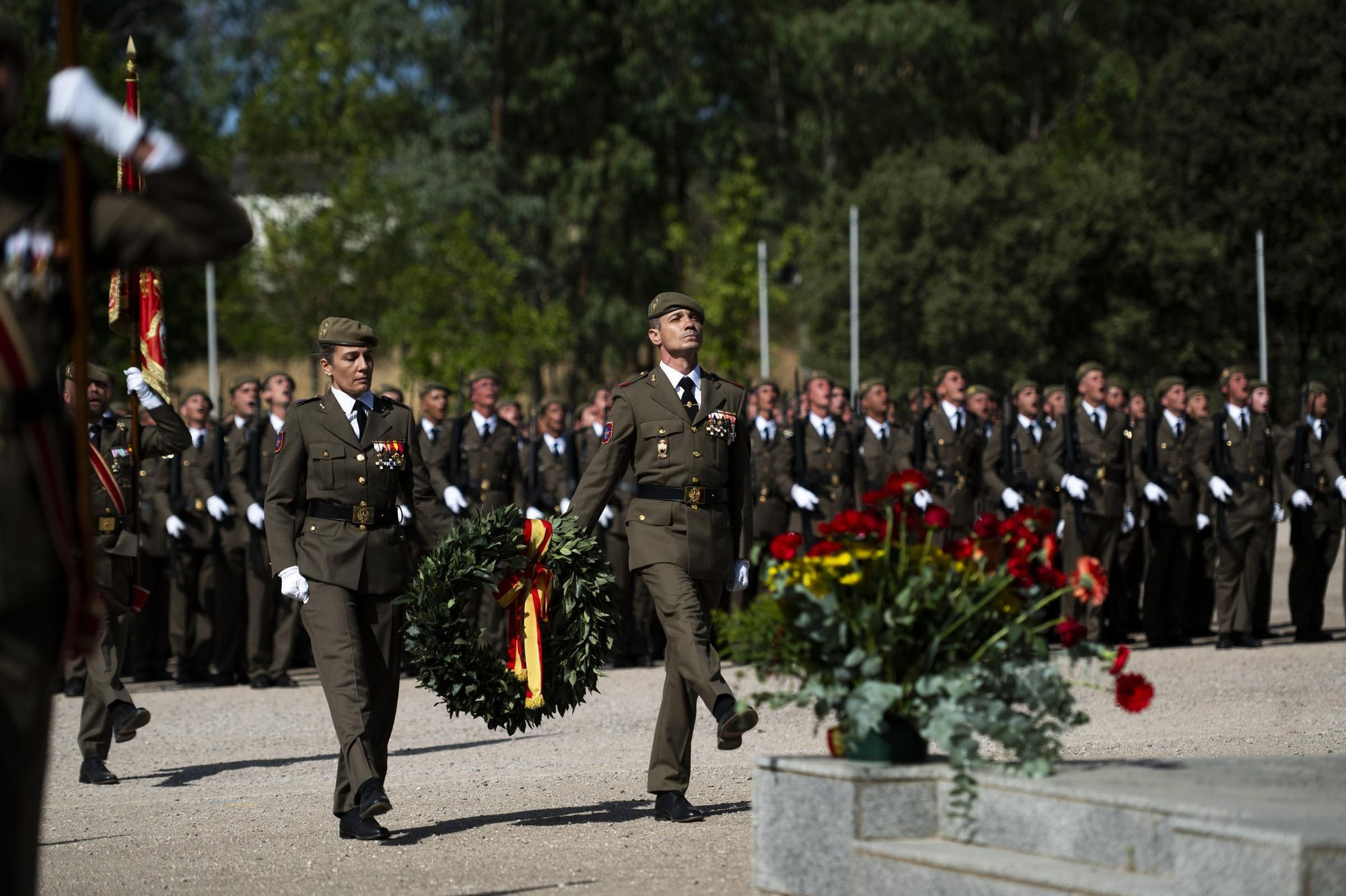 EN IMÁGENES | Multitudinaria jura de bandera en Cáceres con récord de mujeres soldado