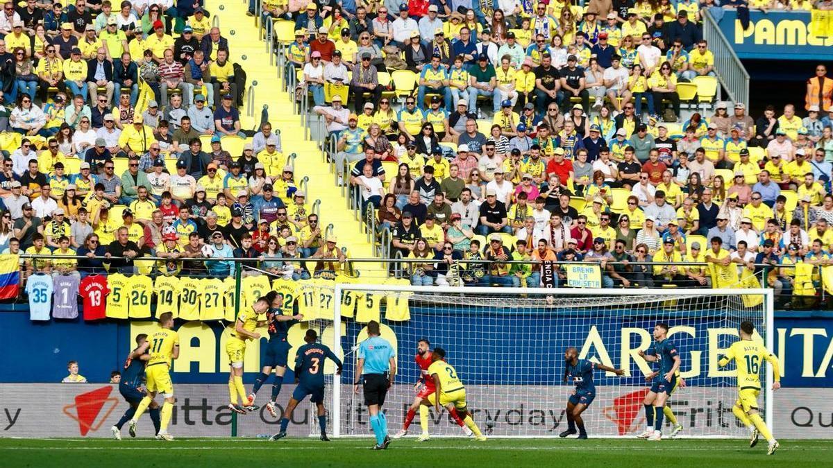 El Submarino anotó el 1-0 a balón parado