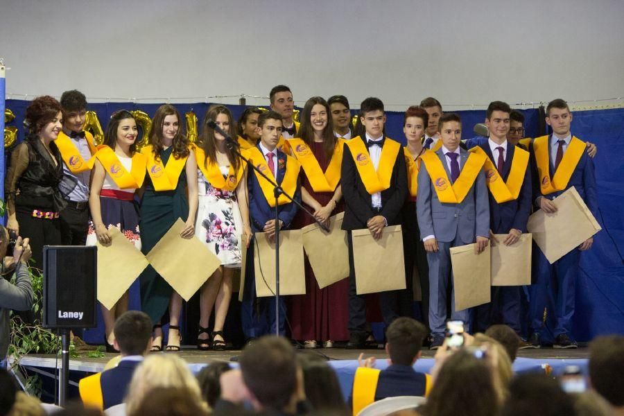 Graduación de alumnos en Poeta Claudio Rodríguez