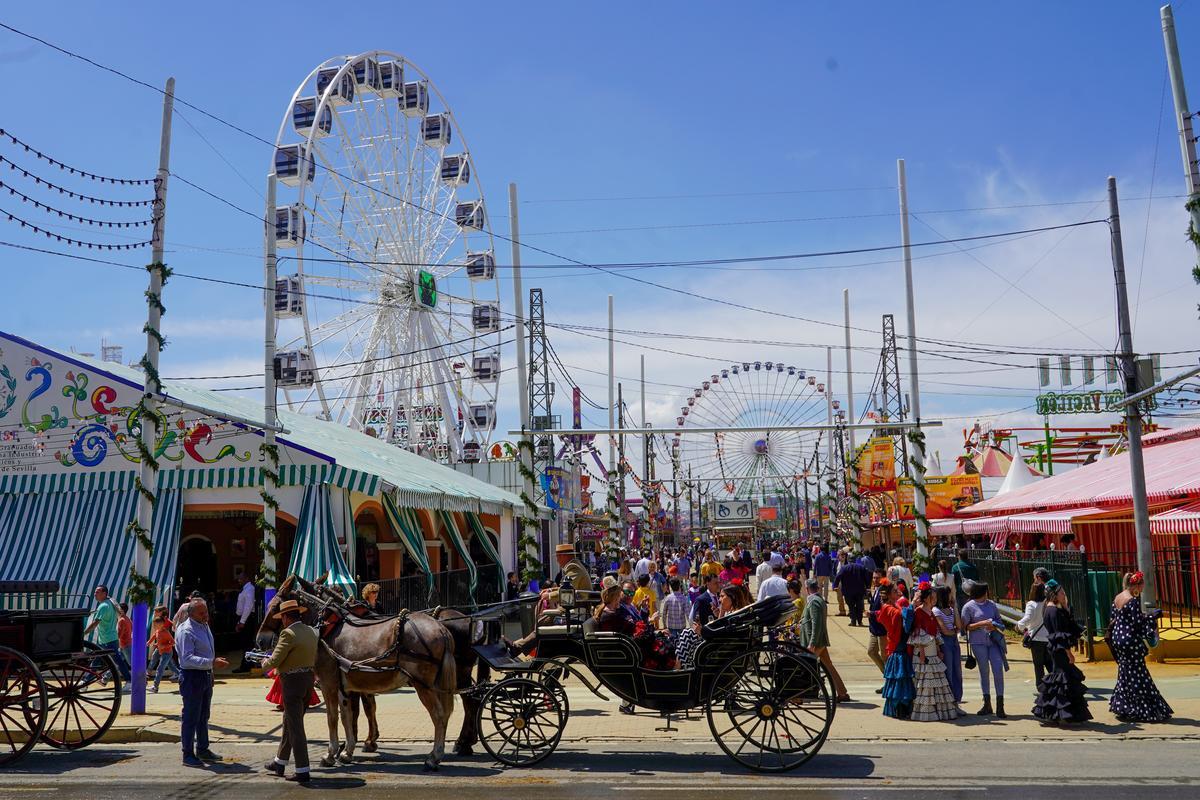 Ambiente en el Real de la Feria de Sevilla 2022