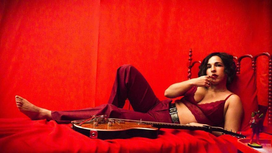 La Perra Blanco: "Vendo tantos vinilos que a veces me pregunto si toda esa gente tendrá tocadiscos"